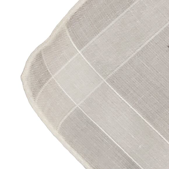 VINTAGE CHRISTMAS CANDLE POINSETTIA HANDKERCHIEF MADE IN SWITZERLAND EMBROIDERED - Picture 4 of 9